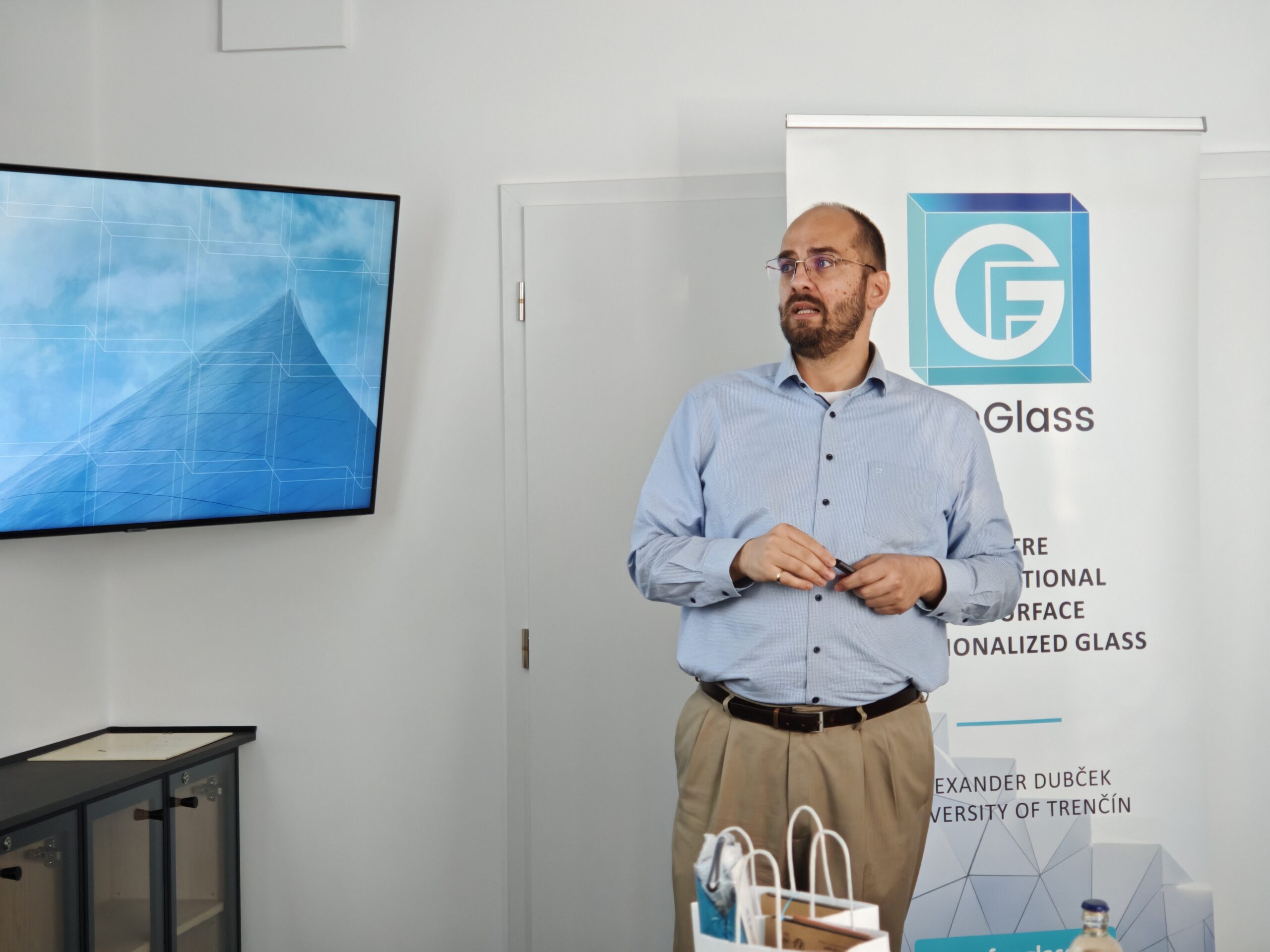 CLiCAM Supported a Scientific Seminar on Inorganic Materials